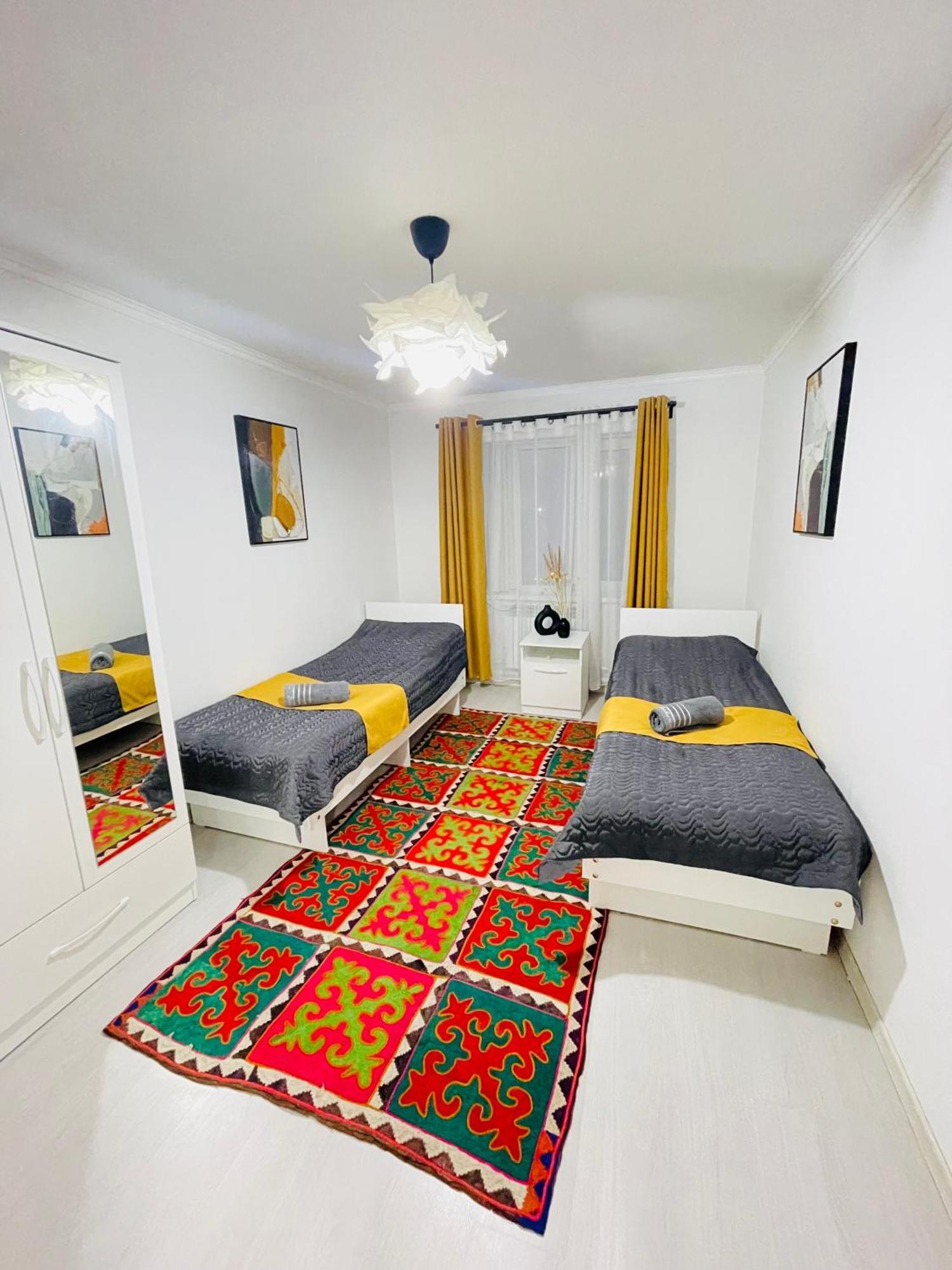 Guesthouse Greathome Karakol Buitenkant foto
